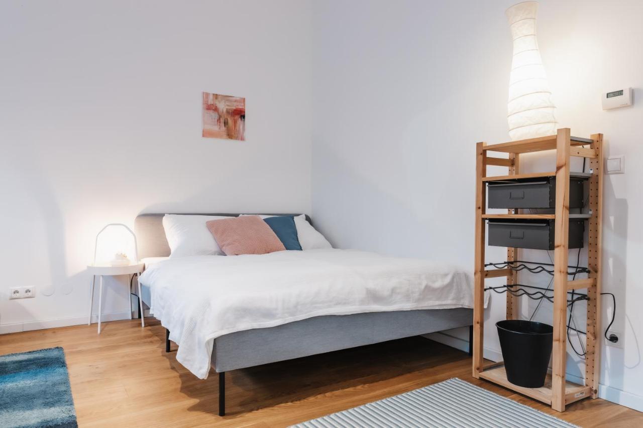 Cozy Apartment, 2 Private Terraces, 8 Min To City Center Vienna Esterno foto