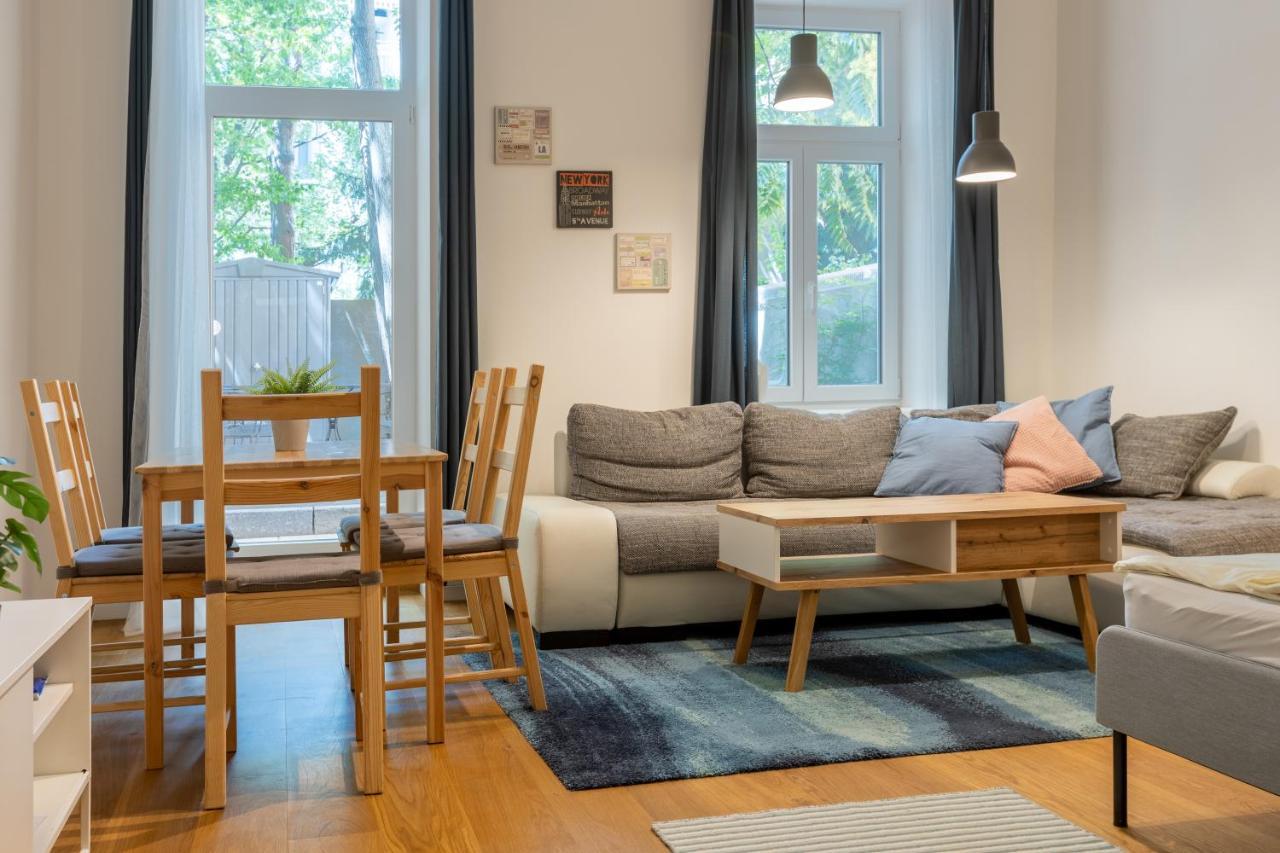 Cozy Apartment, 2 Private Terraces, 8 Min To City Center Vienna Esterno foto