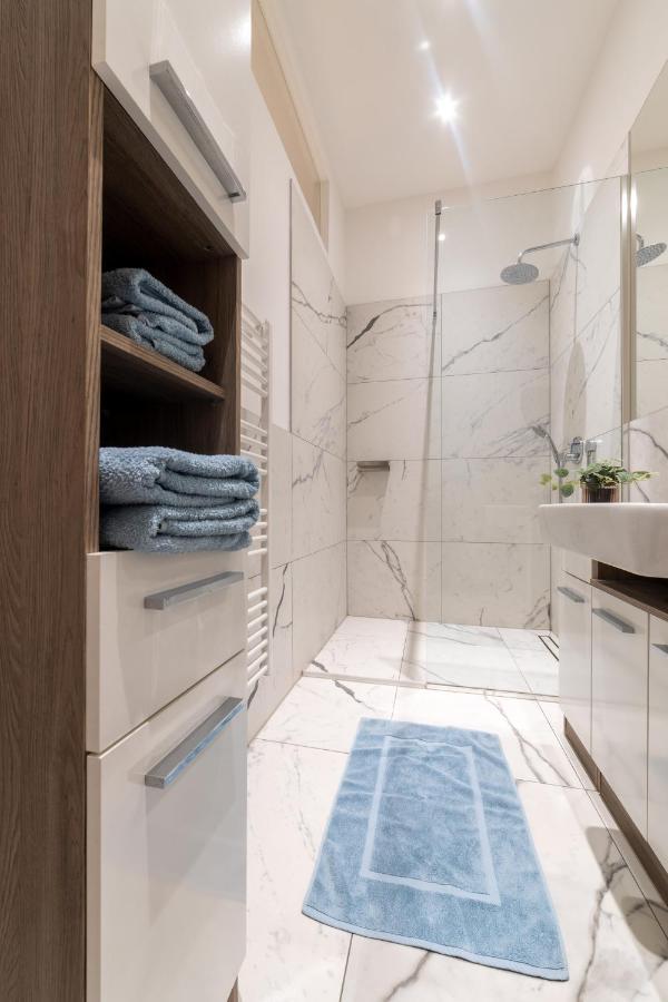 Cozy Apartment, 2 Private Terraces, 8 Min To City Center Vienna Esterno foto