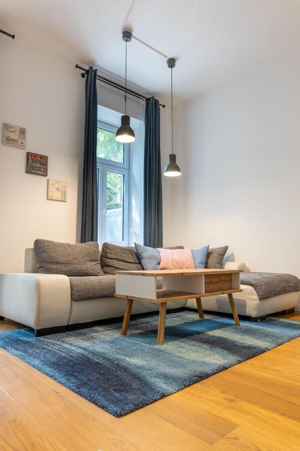 Cozy Apartment, 2 Private Terraces, 8 Min To City Center Vienna Esterno foto